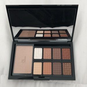 New without tags eye shadow and highlight pallet
